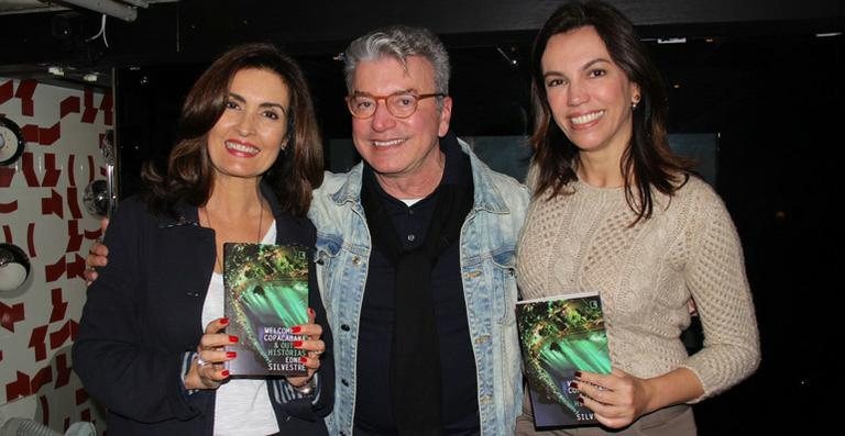 Fátima Bernardes, Edney Silvestre e Ana Paula Araújo no lançamento do livro 'Welcome to Copacabana & Outras Histórias' - Rogério Fidalgo / AgNews