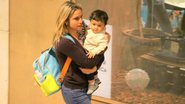 Fernanda Gentil curte passeio com o filho em shopping no Rio de Janeiro - Daniel Delmiro / AgNews