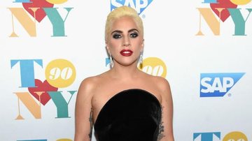 Lady GaGa se apresenta ao lado de Stevie Wonder no aniversário de Tony Bennett - Getty Images