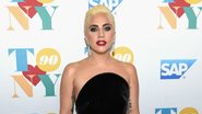 Lady GaGa se apresenta ao lado de Stevie Wonder no aniversário de Tony Bennett - Getty Images