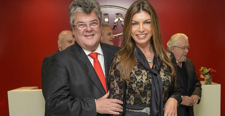 Gandini e a amada, Leila Schuster, na inauguração da nova sede da Kia Motors no Uruguai - Divulgação