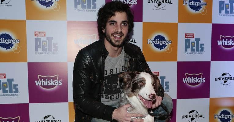 Fiuk vai ao cinema com Gaia, sua cadela border collie - Rafael Cusato/Brazil News