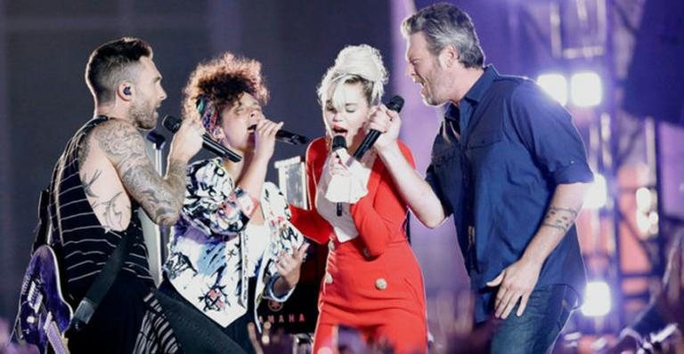 Miley Cyrus canta Aerosmith com Adam Levine, Alicia Keys e Blake Shelton - Reprodução