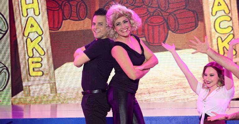 Rubens Daniel e Marília Dutra em performance de 'Grease' - Lourival Ribeiro/SBT