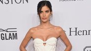 Sara Sampaio em baile de gala - Getty Images