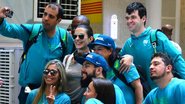 Cleo Pires tira fotos com atletas paralímpicos no Rio - William Oda/ AgNews