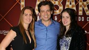 Celso Portiolli posa com a mulher, Suzana Marchi, e a filha, Laura, em casa de espetáculos - Fred Pontes/Divulgação