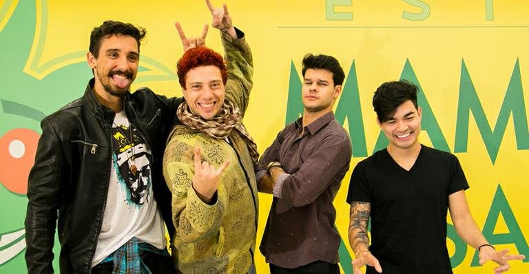 Arthur Ienzura, Adriano Tunes, Ruy Brissac e Yudi Tamashiro: atores de 'O Musical Mamonas' - Divulgação