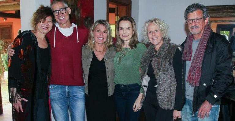 Claudine Rodrigues, Zezzo Fonseca, Anne Surita, Bia Seidl e Paola Robba com o marido - Manuela Scarpa/Brazil News