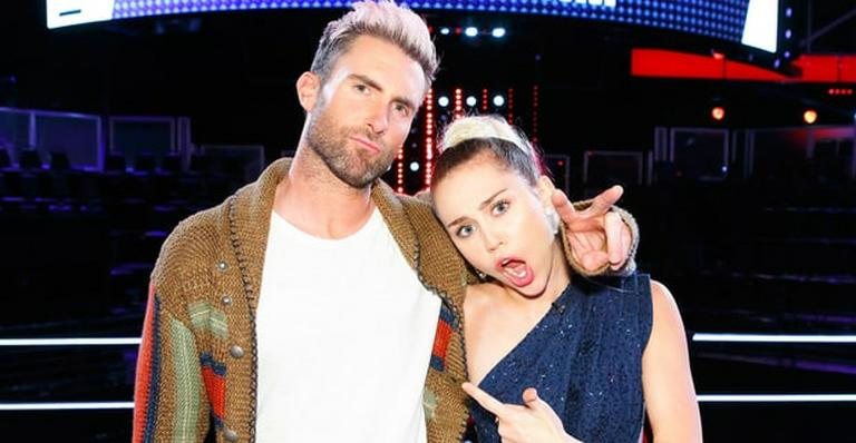 Miley Cyrus e Adam Levine - Reprodução