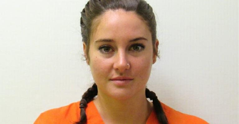 Mugshot de Shailene Woodley - Morton County Sheriff/Divulgação