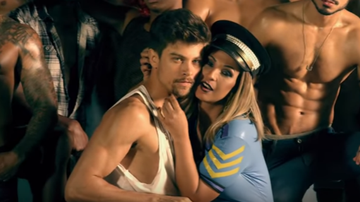 Valesca e Raphael Sander sensualizam em novo clipe - Reprodução Youtube