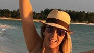 Aos 38 anos, Carla Perez posa de biquíni - Reprodução / Instagram