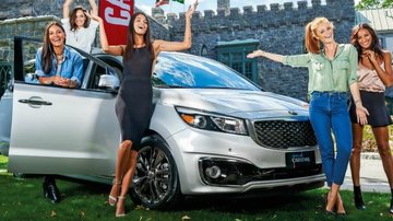 Radicadas em NY, as tops brasileiras chegam ao Castelo a bordo do espaçoso KIA Carnival - CADU PILOTTO