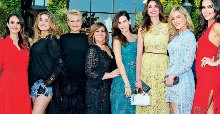 Martha entre Jordana Brewster, Sasha, Xuxa, Camilla Belle, Luciana Gimenez, Claudia Leitte e Daniela Albuquerque - ALEXANDRE GODINHO E JOÃO PASSOS/BRASIL PHOTOPRESS