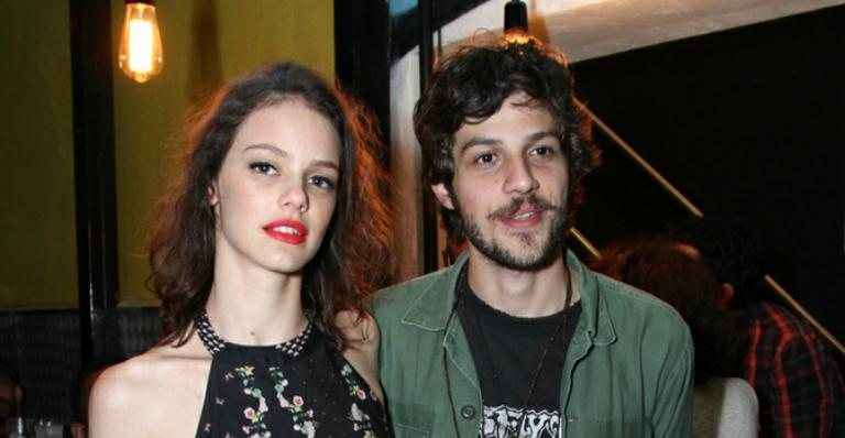 Laura Neiva e Chay Suede terminaram o namoro em abril de 2016, mas reataram em junho - Anderson Borde/AgNews