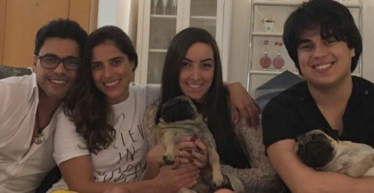 Zezé Di Camargo com os filhos Camilla e Igor e a nora, Amabylle - Instagram/Reprodução