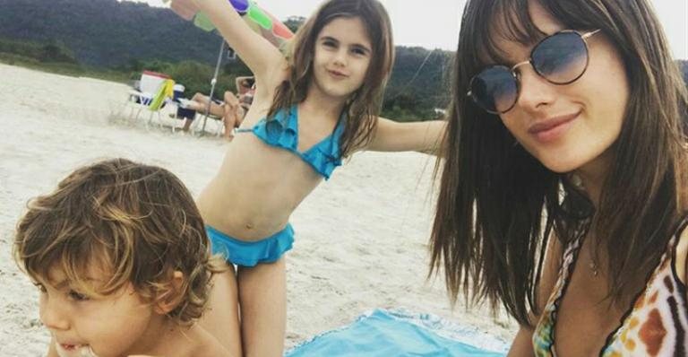 Alessandra Ambrosio com os filhos em Florianópolis - Instagram/Reprodução