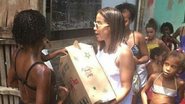 Anitta distribui cestas básicas no Rio - Instagram/Reprodução