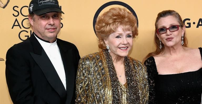 Todd Fisher, Debbie Reynolds e Carrie Fisher - Getty Images