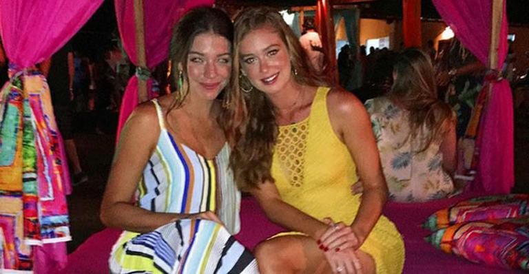 Marina Ruy Barbosa posa com Luma Costa em Noronha - Reprodução/ Instagram