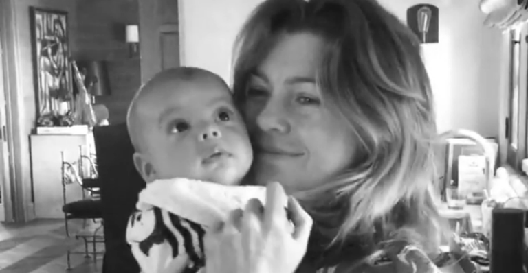 Ellen Pompeo aparece dançando com o filho caçula - Reprodução Instagram