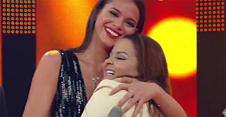 Maiara & Maraísa brincam na TV com Bruna Marquezine - Reprodução TV Globo