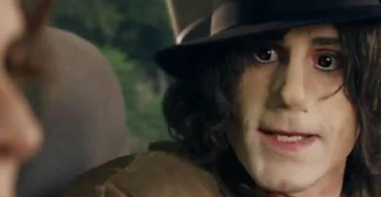 Joseph Fiennes como Michael Jackson - Reprodução