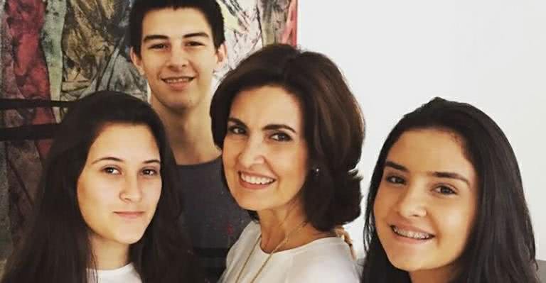 Fátima Bernardes e os trigêmeos - Reprodução Instagram