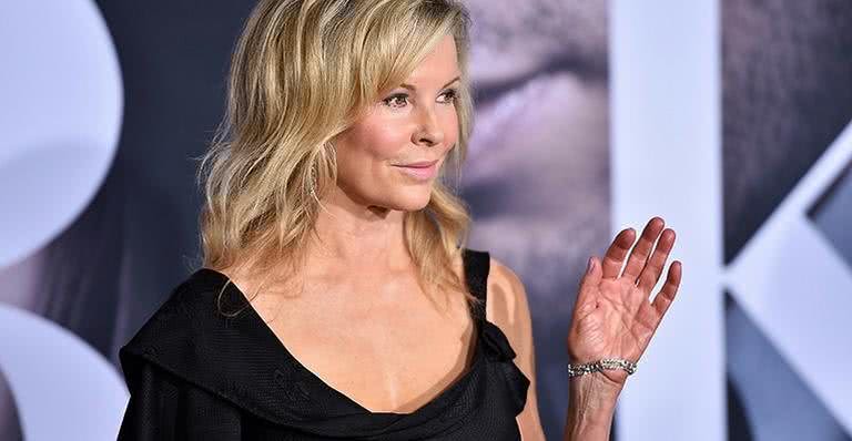 Kim Basinger aparece bem diferente em première - Getty Images