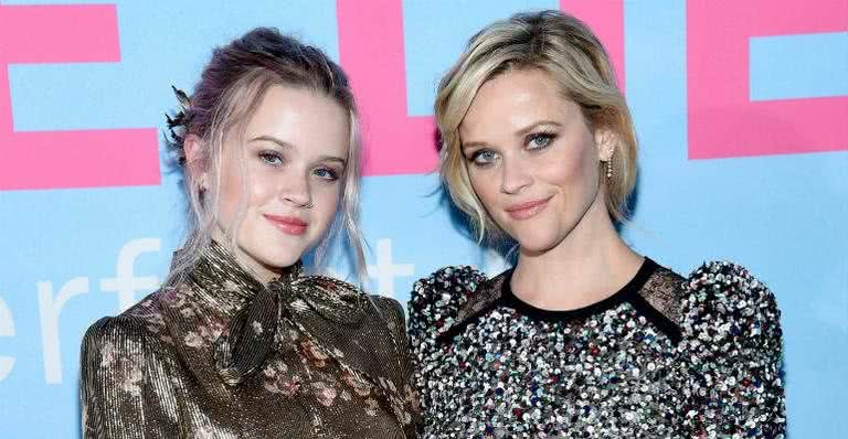 Reese Witherspoon e a filha brilham em red carpet - Getty Images