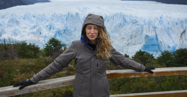 Em viagem dos sonhos, em El Calafate, ela se encanta com a geleira - Divulgação