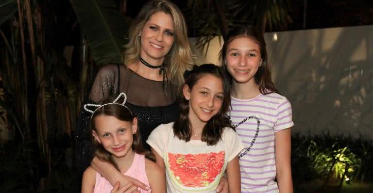 Didi Wagner com as filhas, Laura, Luiza e Júlia - Manuela Scarpa/Brazil News