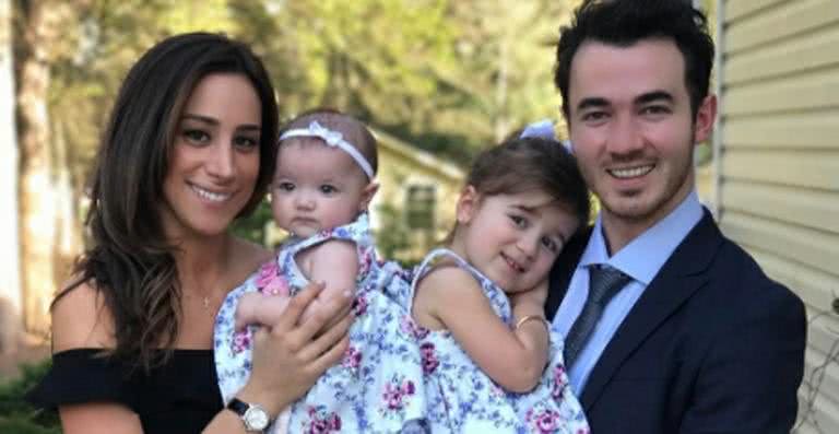 Danielle, Valentina, Alena e Kevin Jonas - Reprodução / Instagram