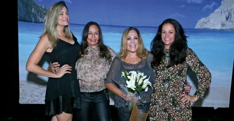 Susana Vieira ladeada por Scarlet, Suzana Gonçalves e Bianca Sack - ANDERSON BORDE/AGNEWS