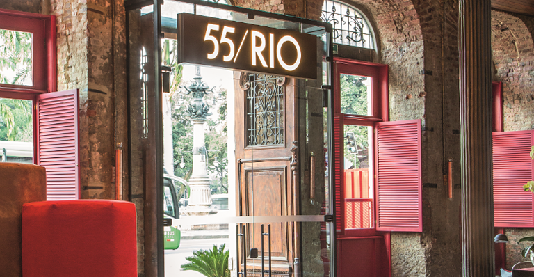 Situado no bairro da Lapa, no Rio de Janeiro, o descolado Hotel 55 procura atender aos hóspedes que prezam pelo convívio nas áreas comuns e estão sempre conectados nas redes sociais - ANDRÉ NAZARETH