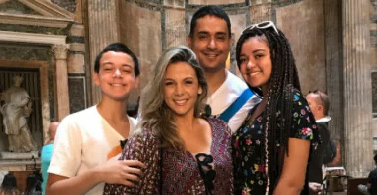 Carla Perez e Xanddy curtem férias com os filhos na Itália - Reprodução/ Instagram