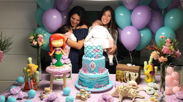 Yanna Lavigne e Mariana Uhlmann comemoram o 'mesversário' das filhas - Reprodução Instagram