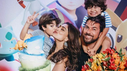 Juliana Paes e Carlos Eduardo Baptista fazem festa para Antonio - Renata Xavier / Divulgação