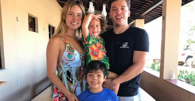 Foto em família publicada por Wesley Safadão é criticada - Reprodução / Instagram