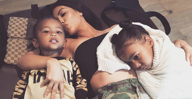 Kim Kardashian com North e Saint West - Instagram/Reprodução