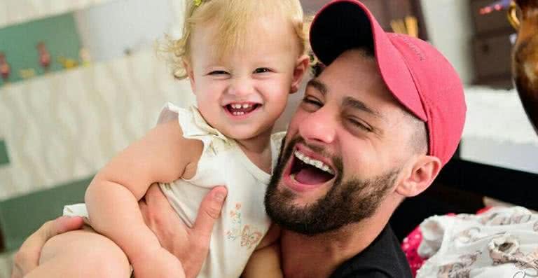 Munhoz e a filha, Iris - Reprodução / Instagram