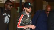 Justin Timberlake chega ao Rio e posa com os fãs - AgNews