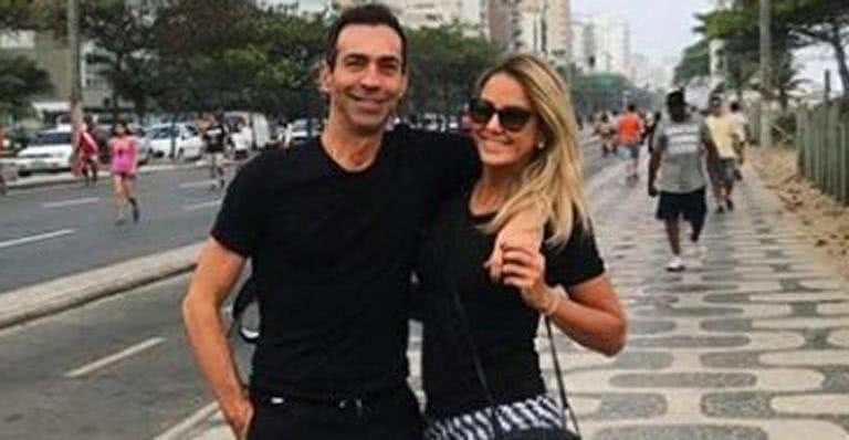 Cesar Tralli e Ticiane Pinheiro passeiam pelo calçadão de Ipanema no Rio de Janeiro - Instagram/Reprodução