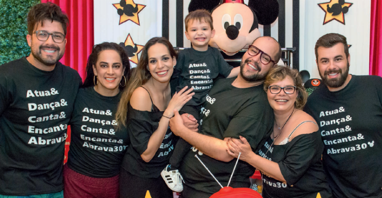 Edu Pedroso, Silvia Abravanel, Vivian Abravanel, Miguel, Tiago Abravanel, Cintia Abravanel e Fernando Poli - Sandro Coutinho