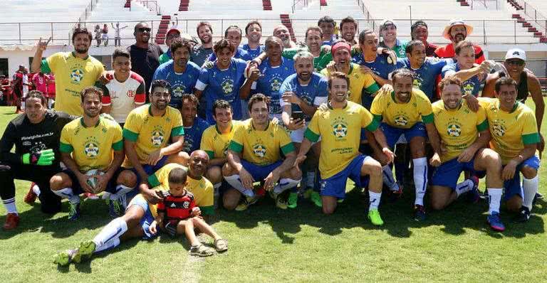 Time de famosos se reúne em partida de futebol no Rio - Cleomir Tavares/Divulgação