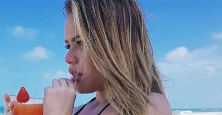 Ex-BBB Paulinha Leitte posa em foto de biquíni - Reprodução