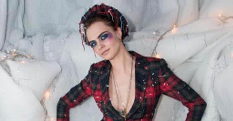 Burberry x Cara Delevingne Festa de Natal - Divulgação Burberry