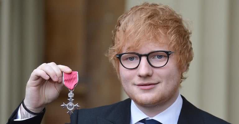 Ed Sheeran recebe homenagem do príncipe Charles - Getty Images