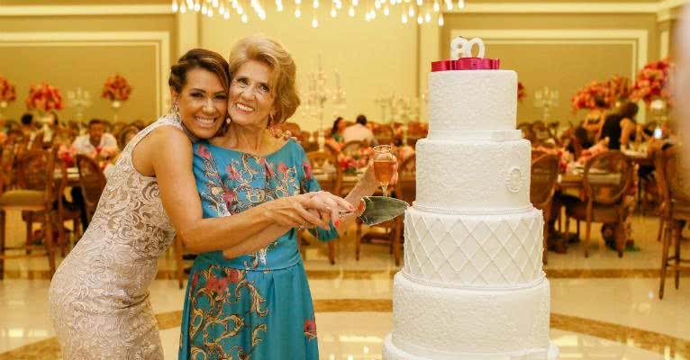 Solange Frazão faz festa de 80 anos para a mãe - Alex Amorim